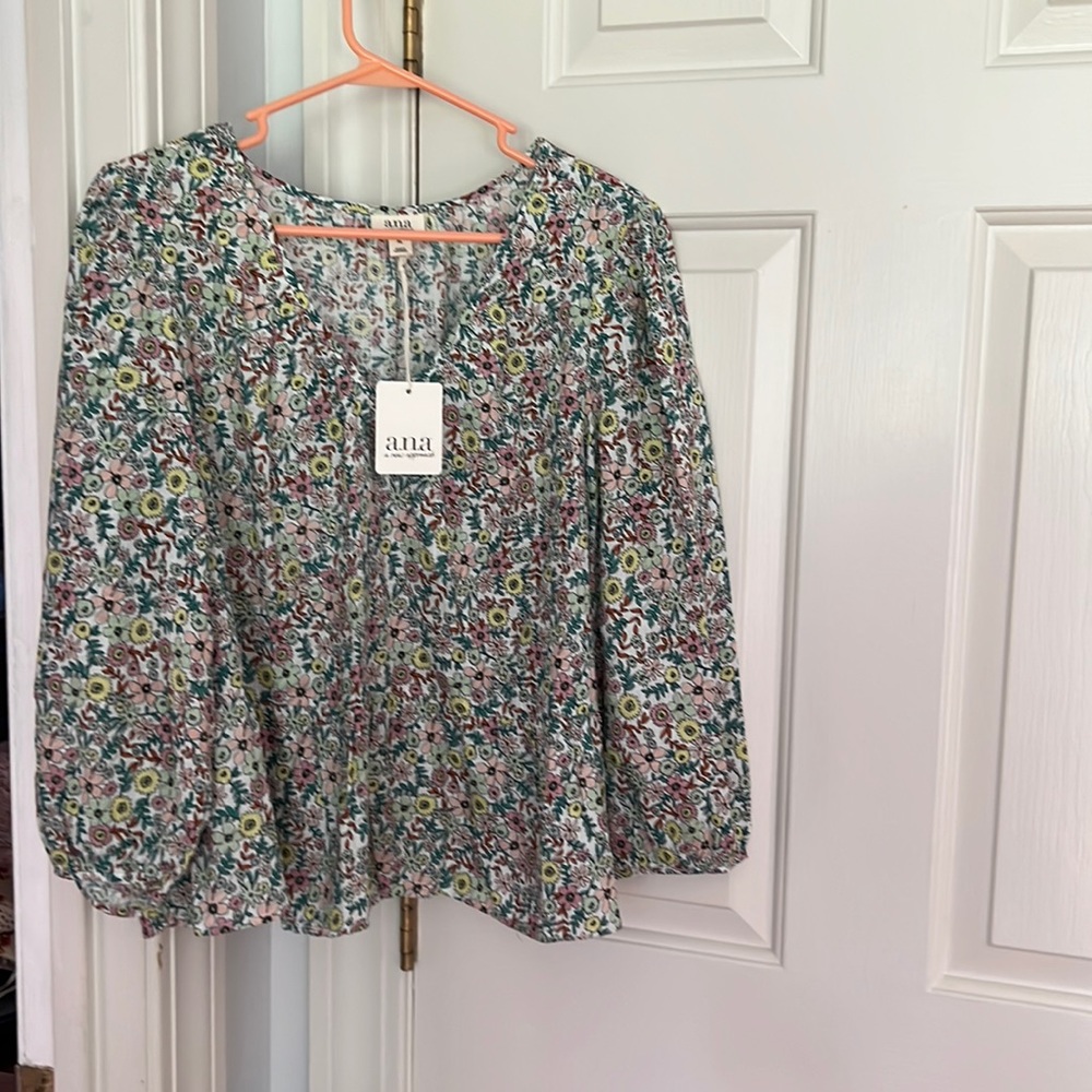 Ana XL cute flower top